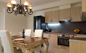 Aeolus Luxury Apartment - II
